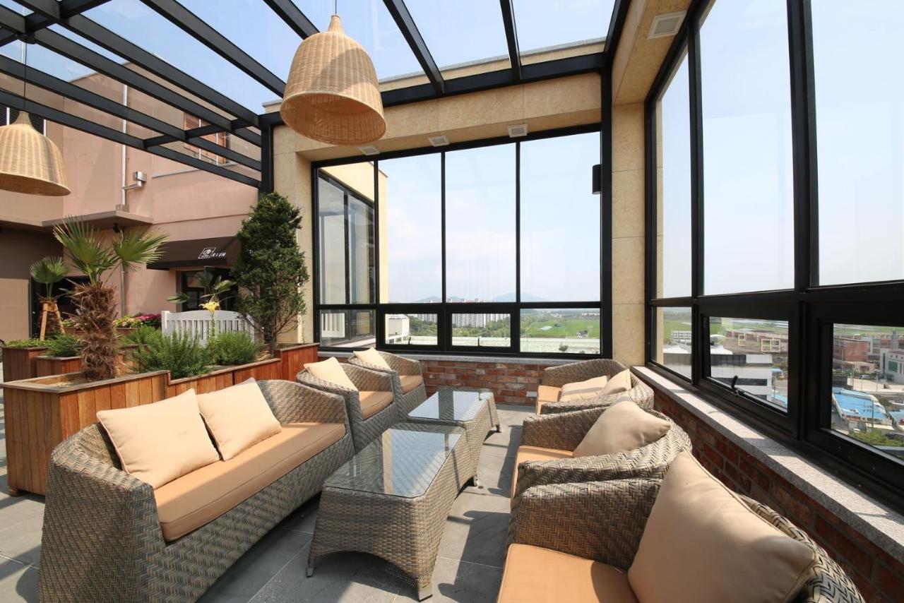 Hotel Raum Szuncshon Kültér fotó