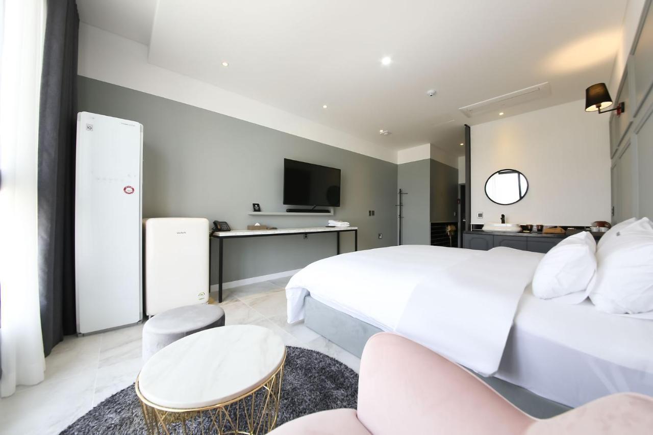Hotel Raum Szuncshon Kültér fotó