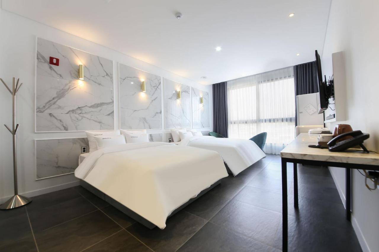 Hotel Raum Szuncshon Kültér fotó